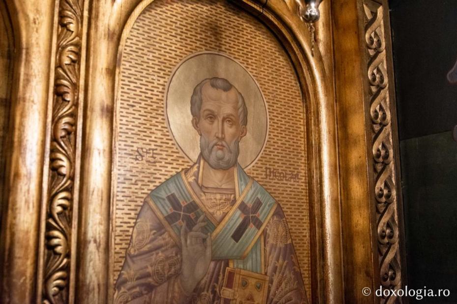 Icoană cu Sfântul Nicolae de pe Catapetesma Bisericii „Sfântul Nicolae Domnesc” din zona Palatului Culturii Iași / Foto: Mihail Vrăjitoru